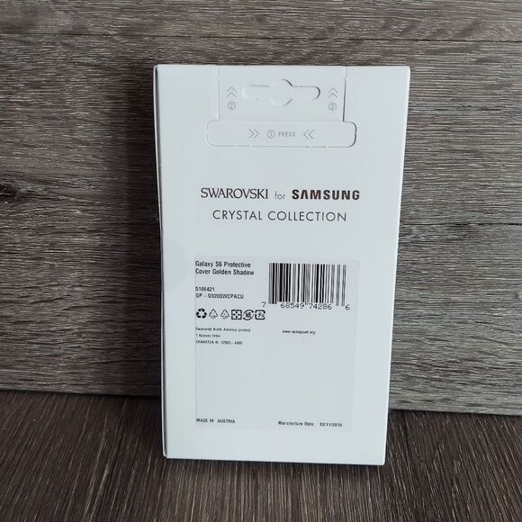 Swarovski Crystal Protective Cover for Galaxy S6 - Picture 2 of 3